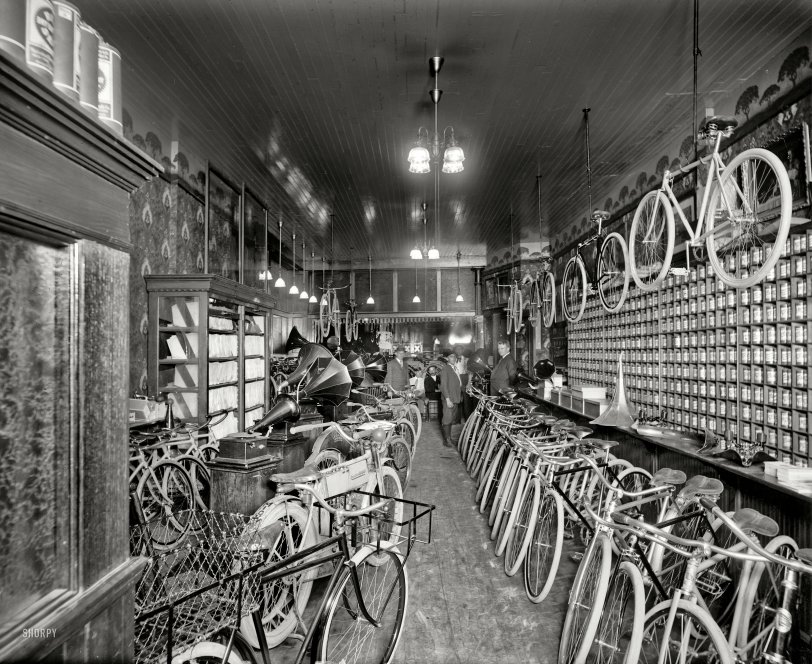 Bike Shop: 1912