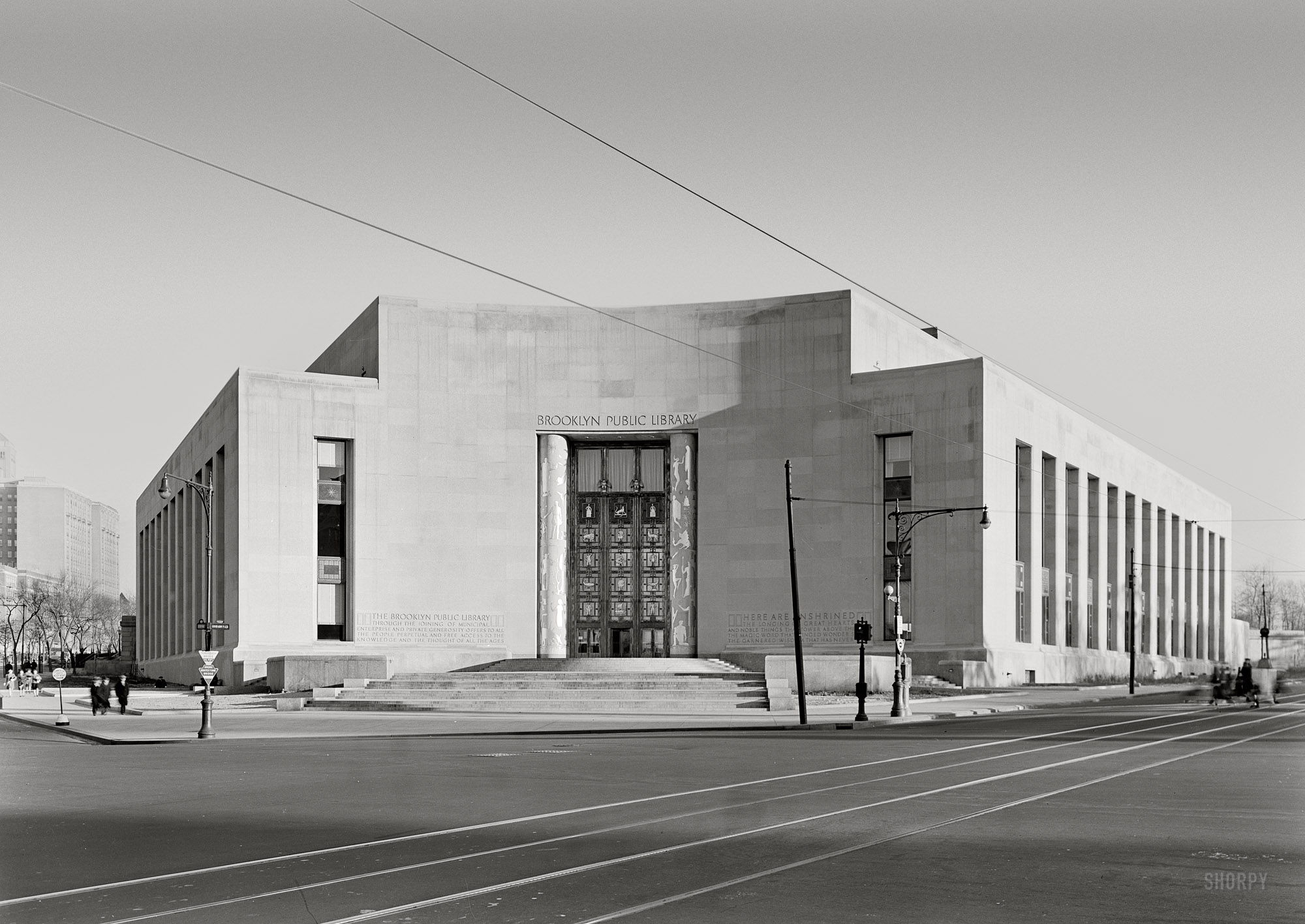 January 13, 1941. "Brooklyn Public Library (Ingersoll Memorial), Prospect Park Plaza, New York." Acetate negative by Gottscho-Schleisner. View full size.