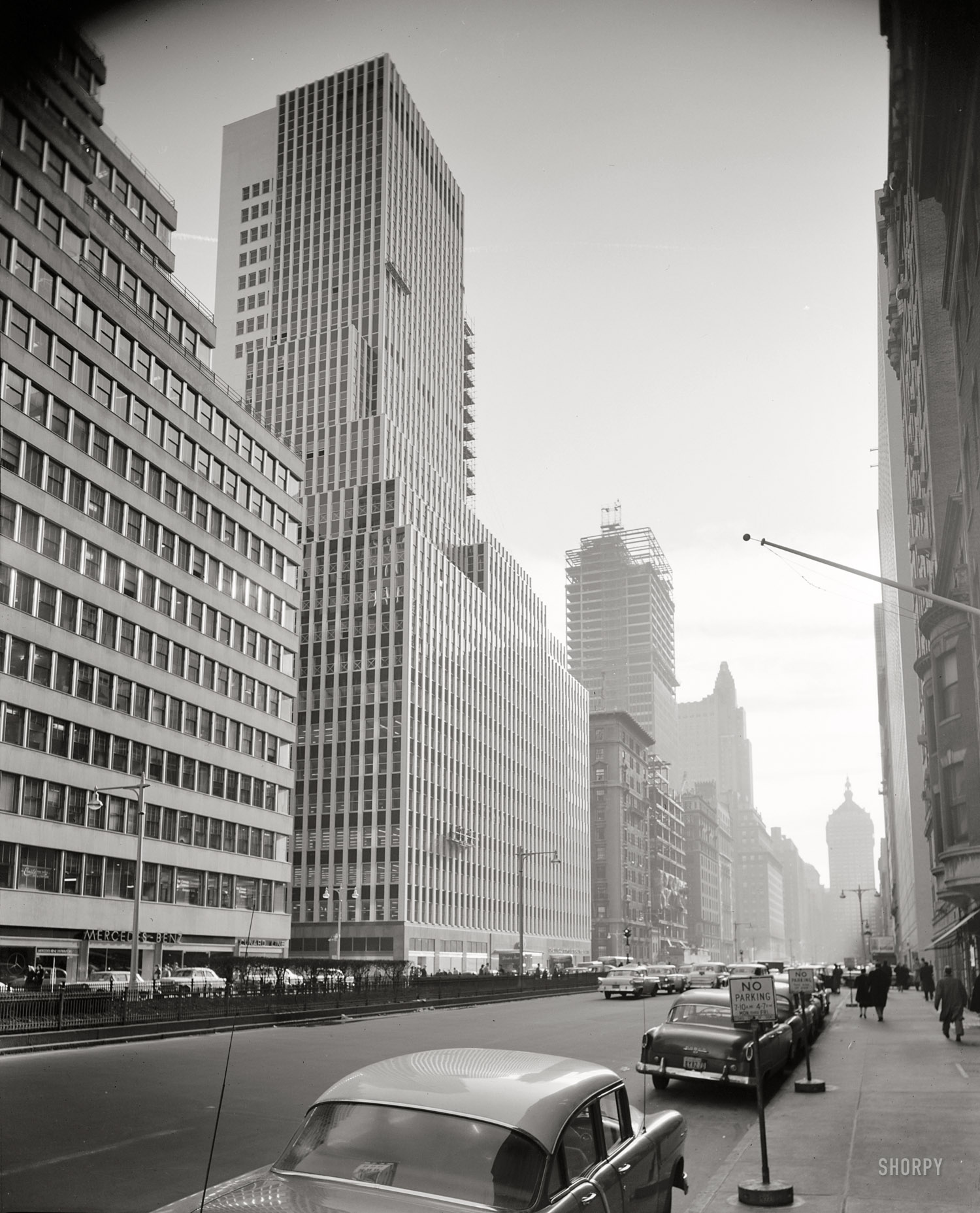January 23, 1957. "425 Park Avenue From northwest." Going up down the street: The Seagram Building. Safety negative by Gottscho-Schleisner. View full size.