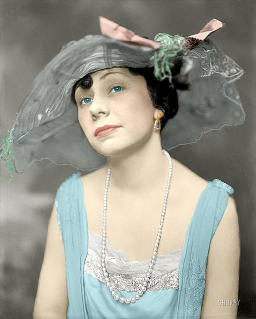Washington, D.C., circa 1920. "Miss Inez Thomas of Dallas, Texas."
