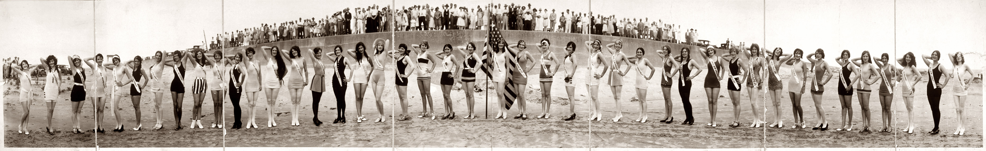 Third International Pageant of Pulchritude and Ninth Annual Bathing Girl Revue, June 1928. Galveston, Texas. View full size.