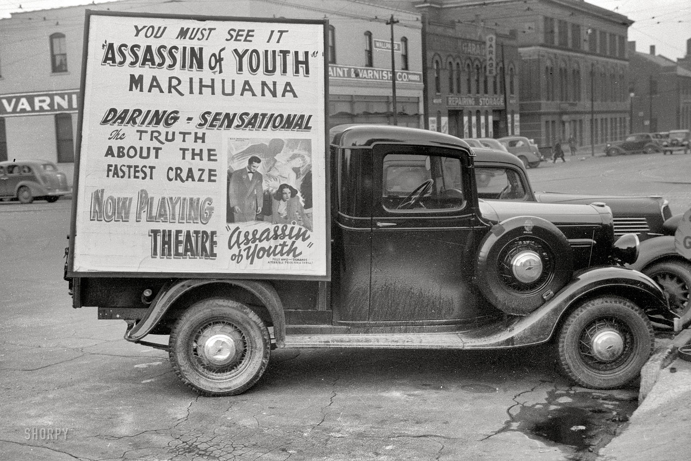 November 1938. "Truck carrying movie poster. Omaha, Nebraska." 35mm nitrate negative by John Vachon for the Resettlement Administration. View full size.