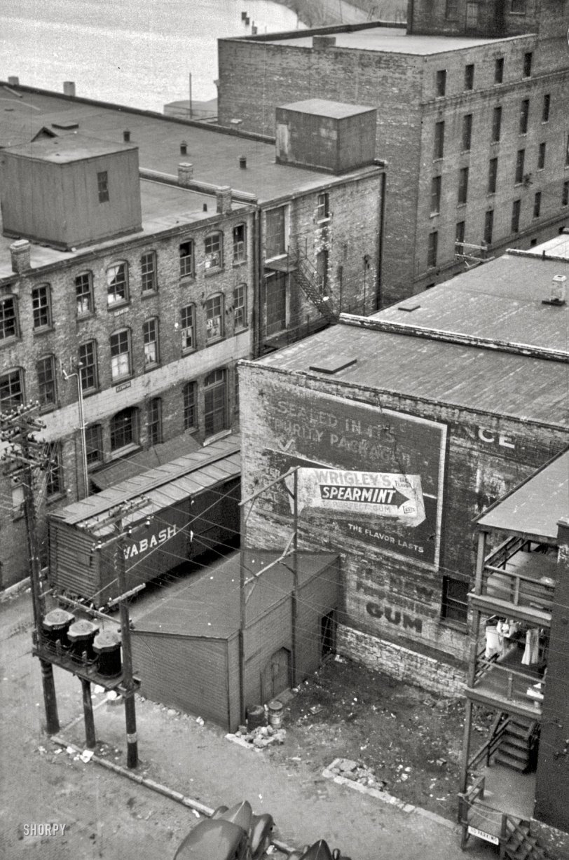 April 1940. "Dubuque, Iowa." Grit and gum in the Key City. 35mm nitrate negative by John Vachon for the Farm Security Administration. View full size.
