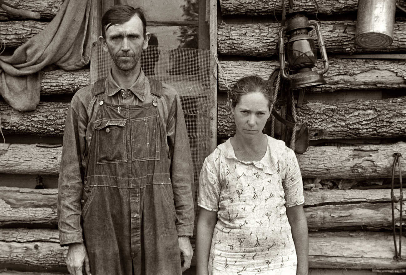 October 1935. "Rural rehabilitation clients. Boone County, Arkansas." 35mm negative by Ben Shahn for the Resettlement Administration. View full size.