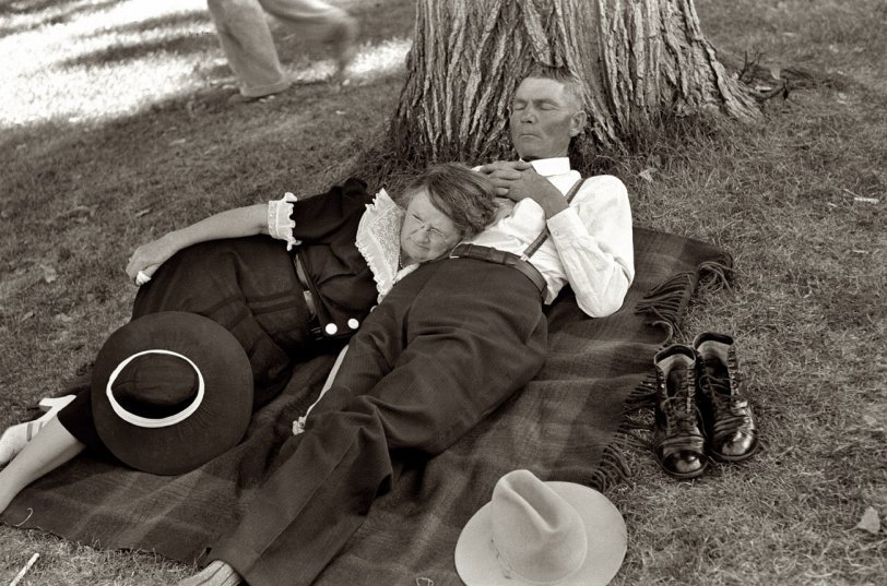 1941. At the picnic grounds in Vale, Oregon. "Interlude, after watching the Fourth of July parade." View full size. 35mm nitrate negative by Russell Lee.
