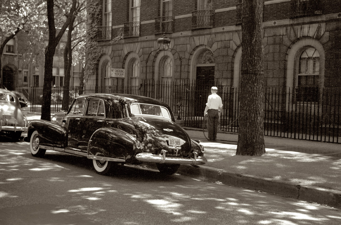 July 1941. Cadillac Fleetwood parked on a Chicago street. View full size. 35mm nitrate negative by John Vachon for the Farm Security Administration.