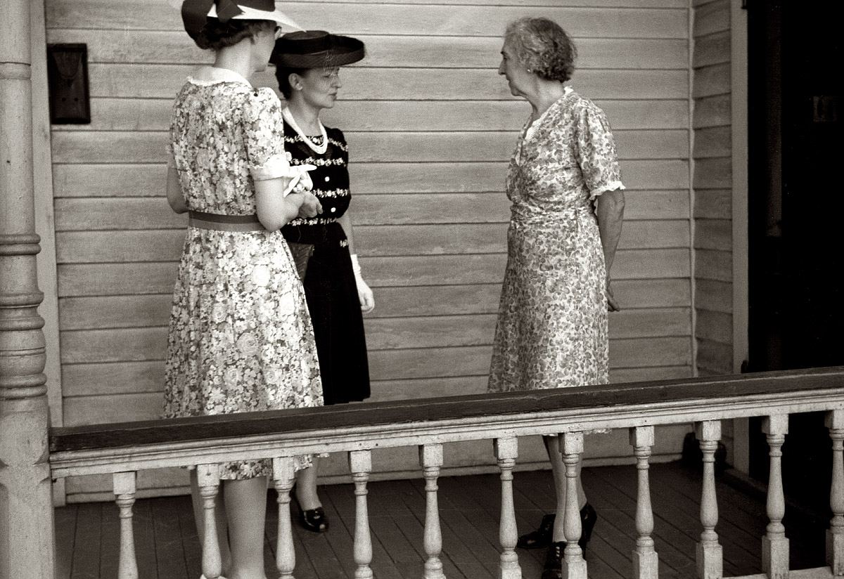 July 1941. "Sunday afternoon visitors. Vincennes, Indiana." View full size. 35mm nitrate negative by John Vachon for the Farm Security Administration.