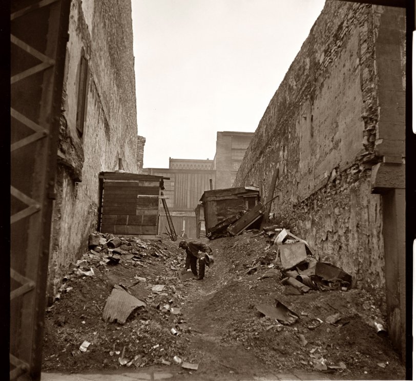 A hobo jungle along the riverfront in St. Louis, Missouri. March 1936. Medium format nitrate negative by Arthur Rothstein. View full size.
