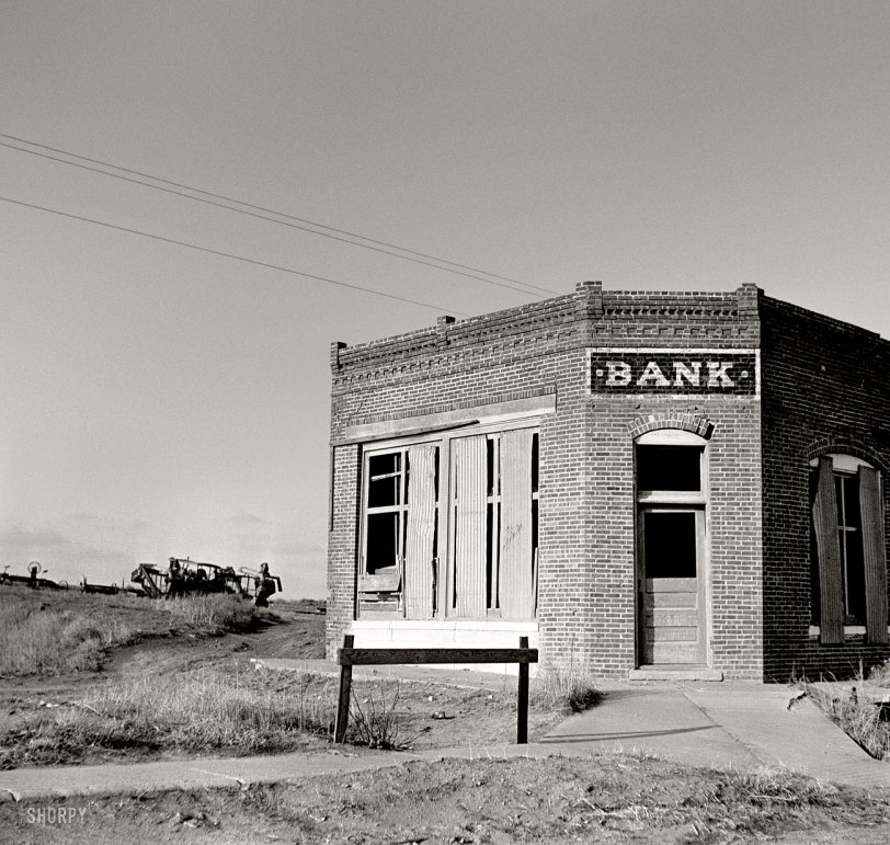 May 1936. "Bank that failed. Kansas." Medium-format nitrate negative by Arthur Rothstein for the Resettlement Administration. View full size.
