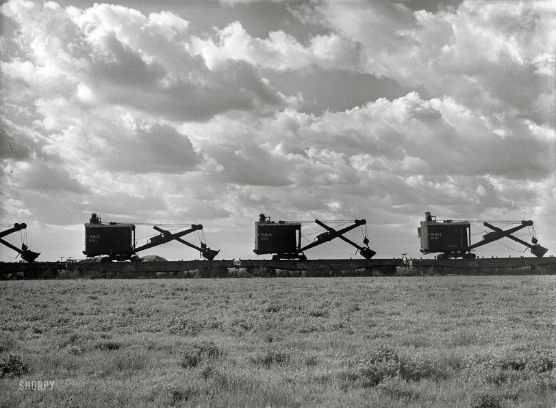 May 1936. "Steam shovels on flatcars. Cherokee County, Kansas." Medium-format nitrate negative by Arthur Rothstein for the FSA. View full size.

