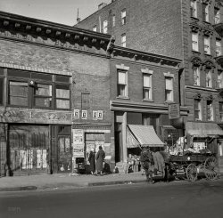 December 1936. "Scene from the Bronx tenement district from which many of the New Jersey homesteaders have come." Medium format nitrate negative by Arthur Rothstein for the Resettlement Administration. View full size.