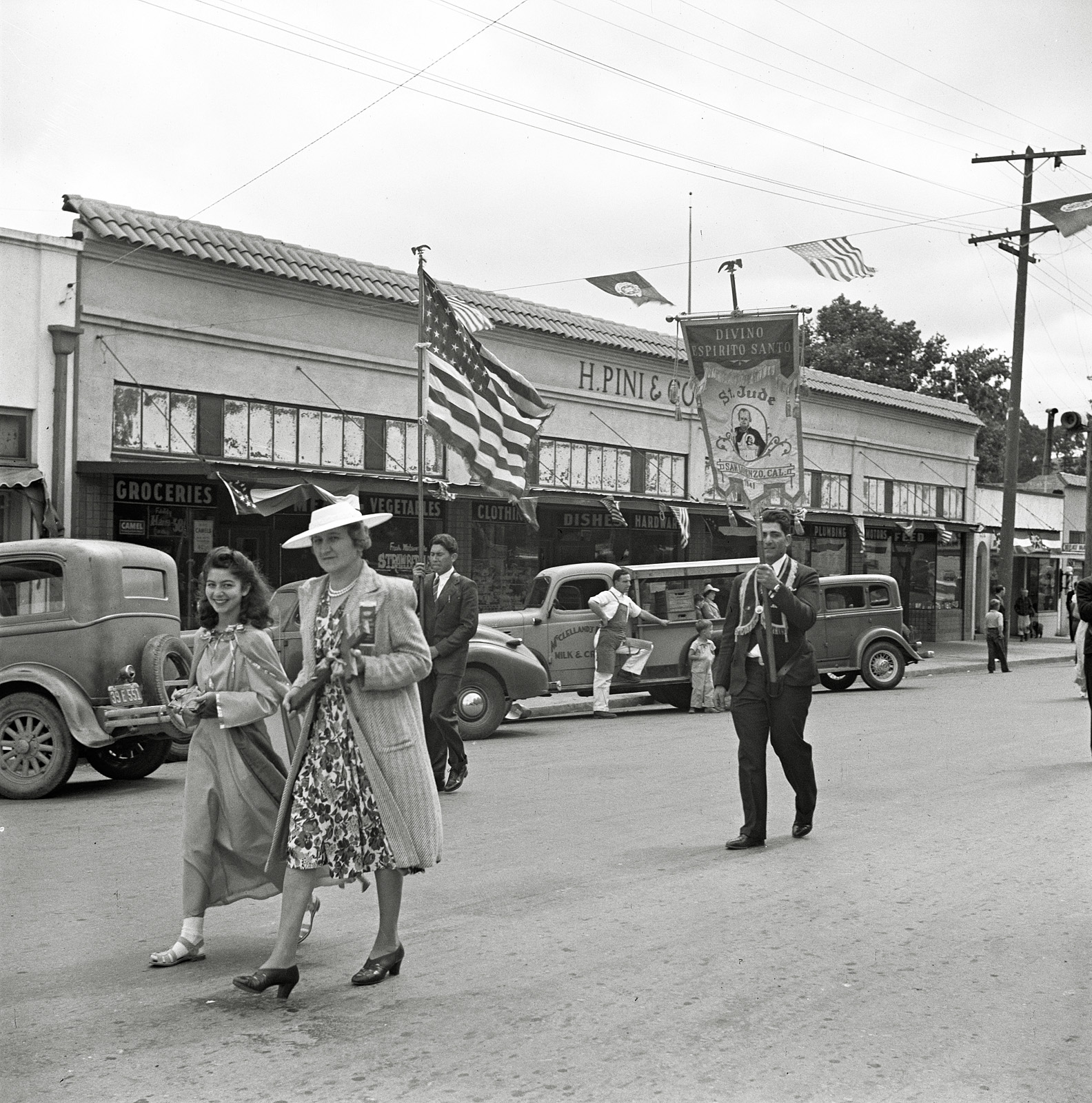 May 1942. "In the parade of the Festival of the Holy Ghost, a Portuguese-American celebration. Novato, California." Medium format negative by Russell Lee for the Office of War Information. View full size.