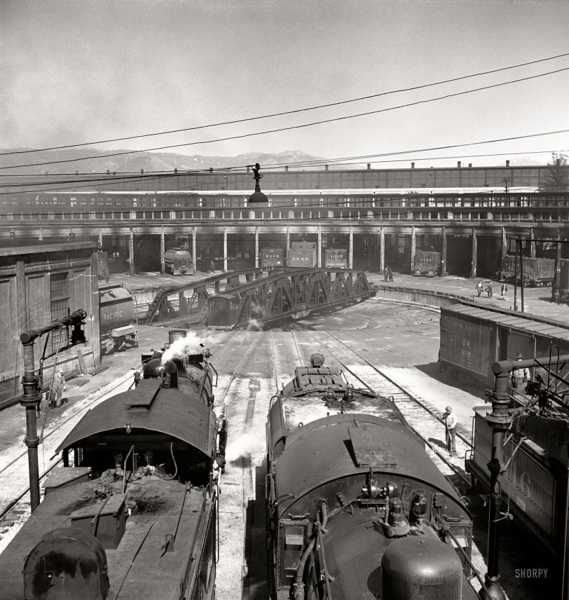 Photo of: Roundhouse: 1943 -- 