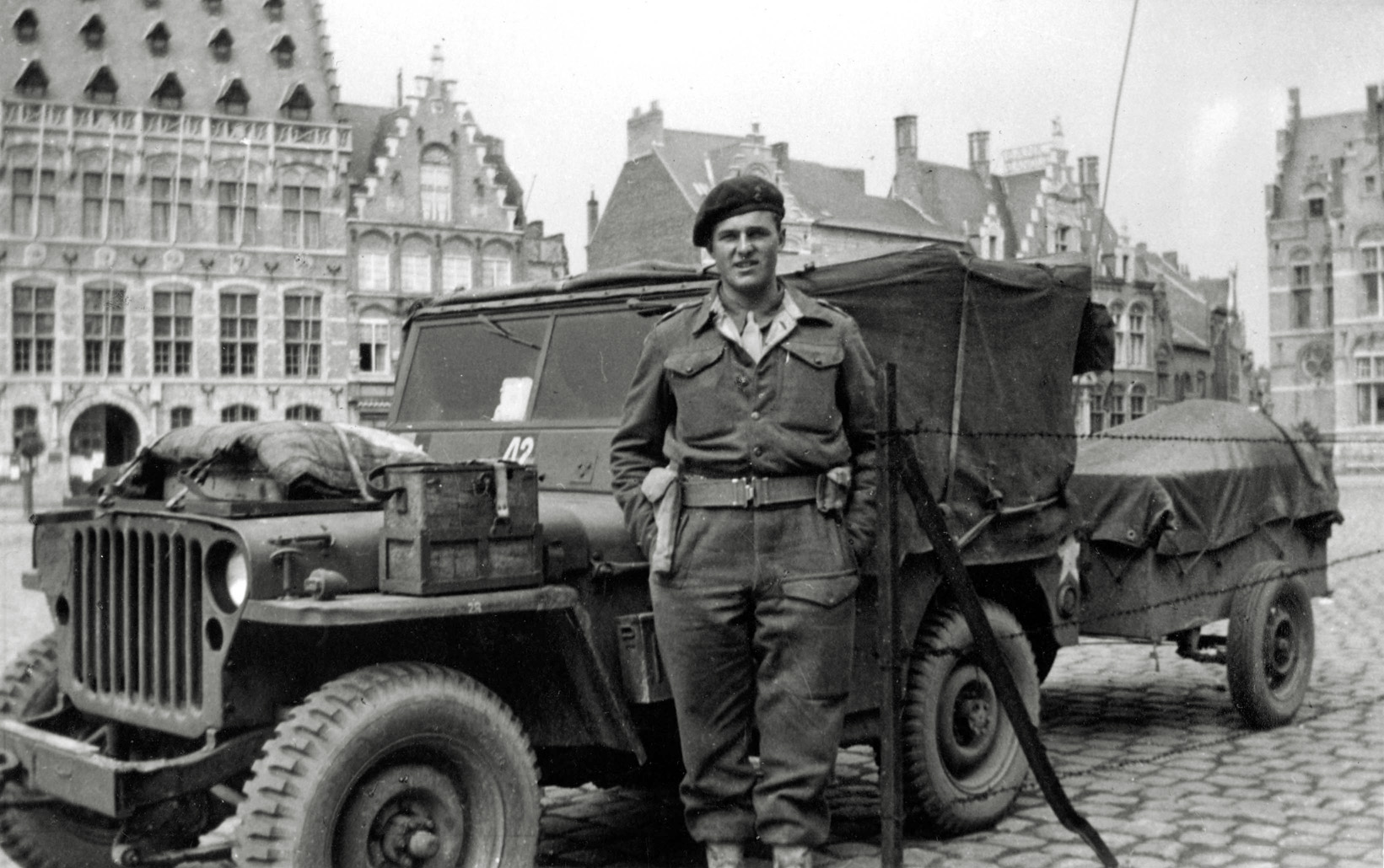 My father, Lt. A. D. Harper, was in the 6th Airborne Division. This is him in Ypres in May 1945 having just finished chasing the Germans to the Baltic! His vehicle is a US Jeep - their weapon was also US built - 75mm pack howitzers carried along with a Jeep in Horsa gliders. View full size.