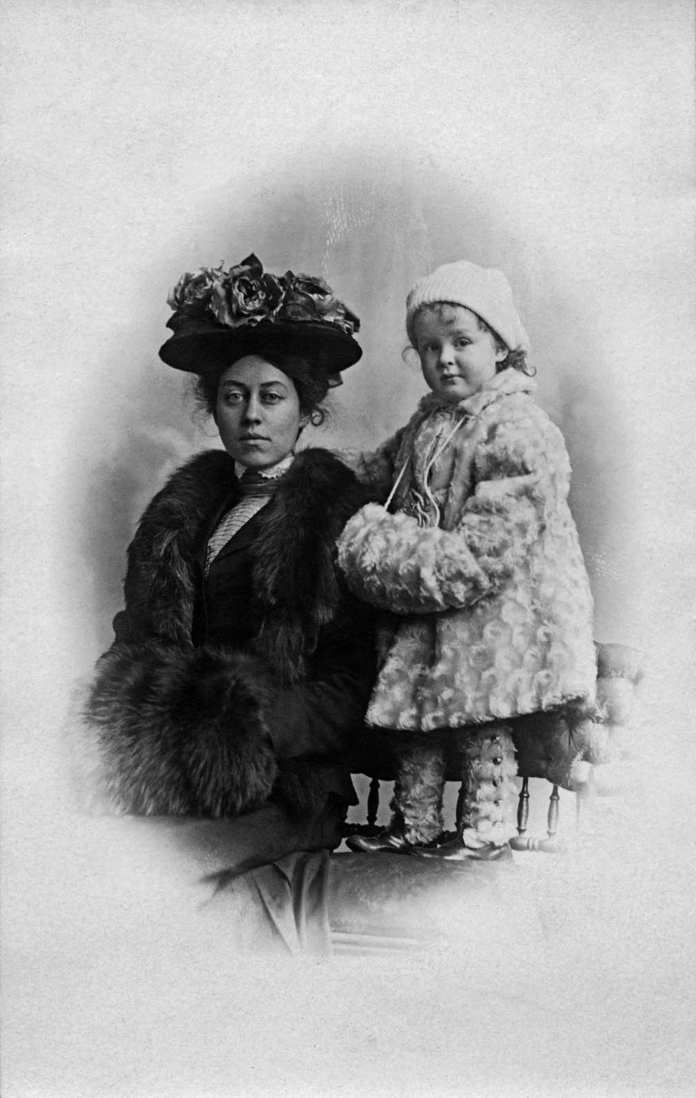 Anna Bush Hartsough and Ethyl L. Hartsough Hall in 1918. My mother's parents weren't wealthy - Grandpa was a Presbyterian minister. Yet Grandma Hartsough was in her Sunday best for this formal sitting with my mother in 1918. This portrait was, most likely, taken in Indianapolis.

Don Hall
Yreka CA