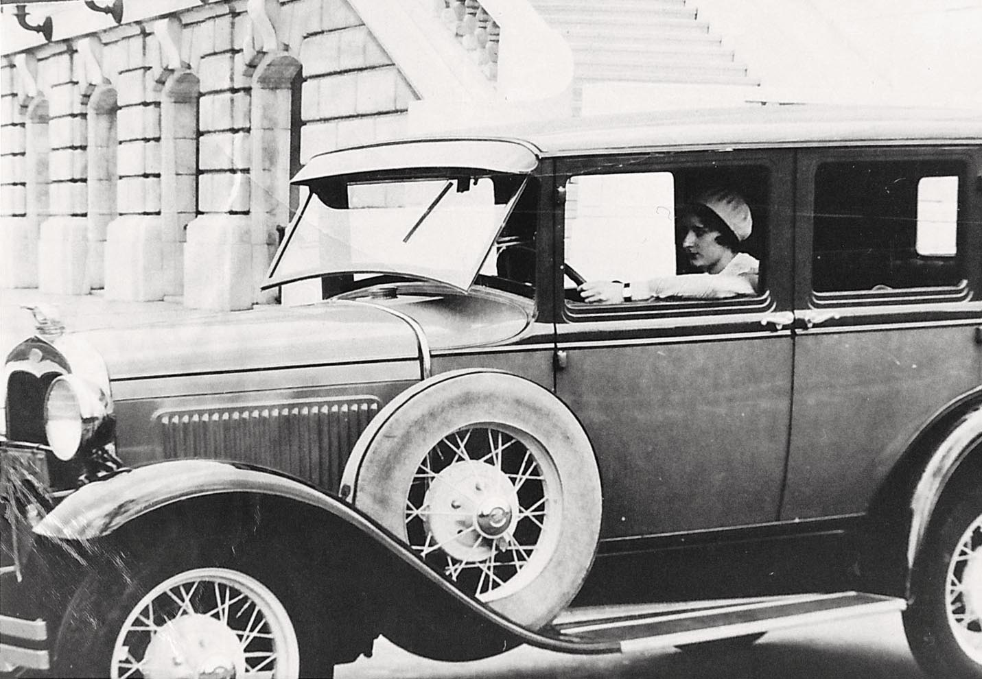 Audrey Weber worked as a commercial artist for Henry Ford and occasionally she modeled in new cars. Circa 1930s.