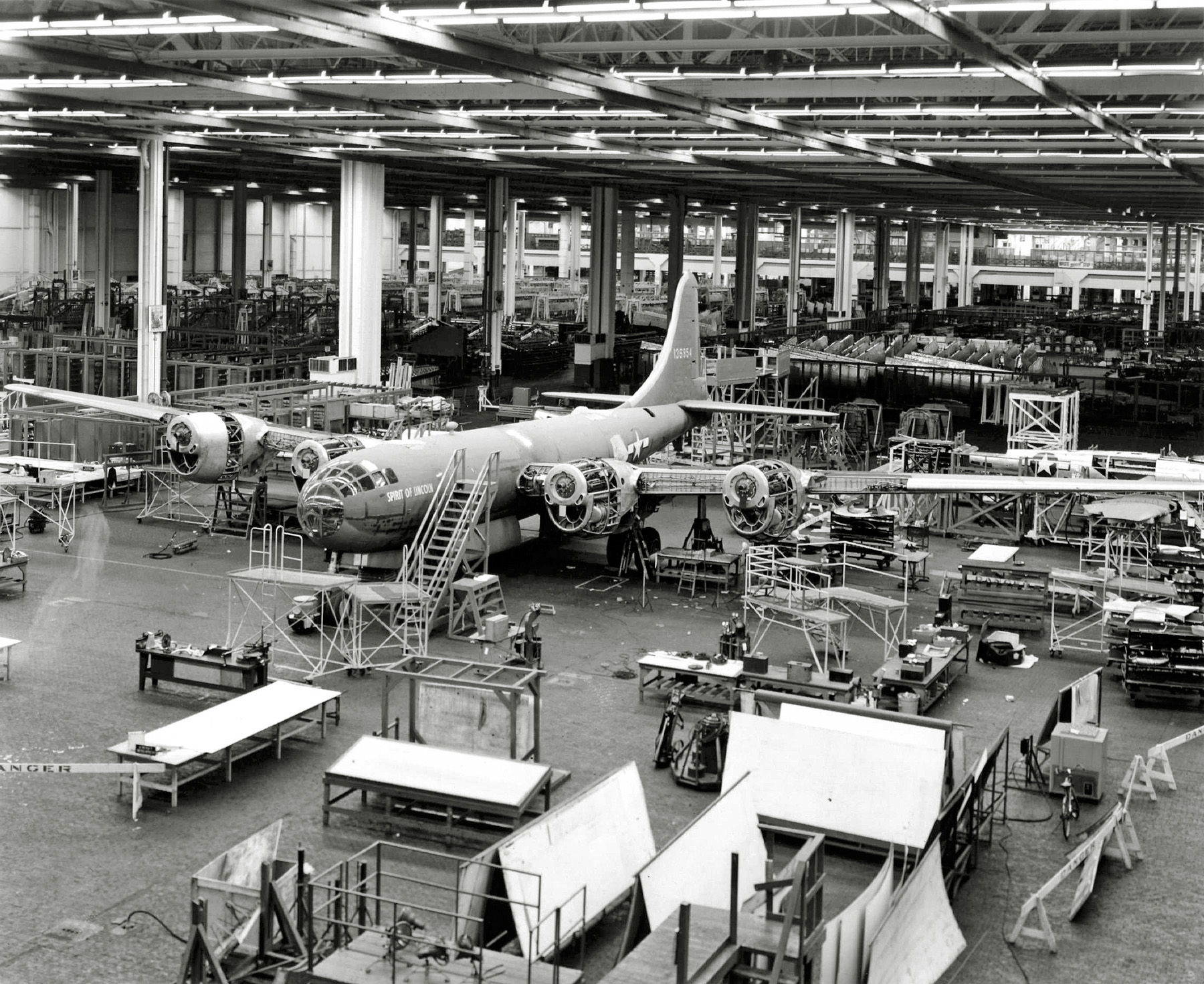 Retrofit of a B-29 Superfortress with Allison V-3420-11 inline engines at Cleveland Fisher Body plant circa 1944. View full size.