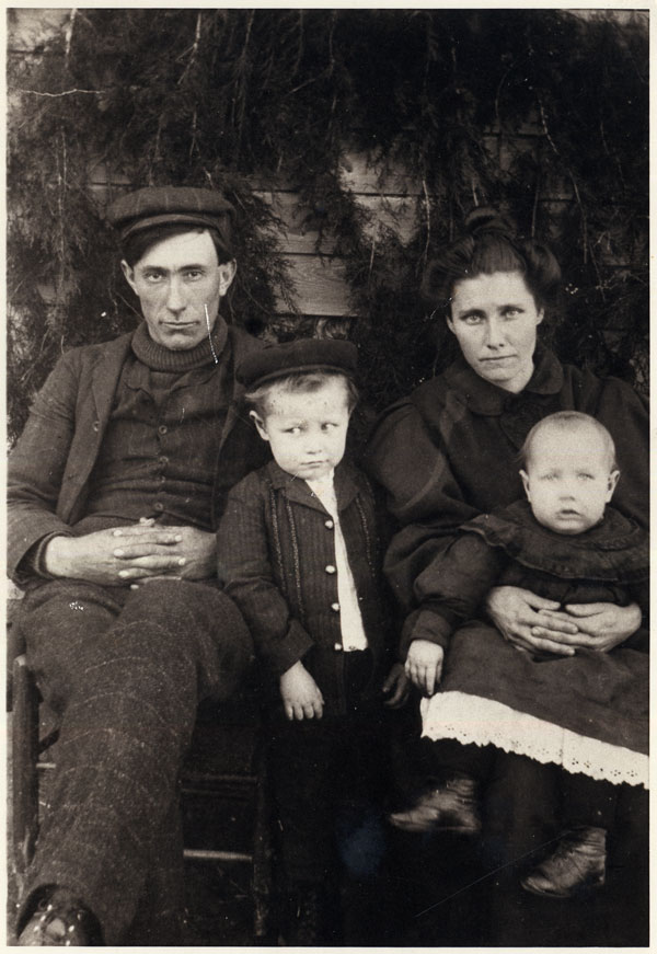 Newt Barham, Pawnee Lee Barham (my grandfather), Hattie Barham and Sue Barham, probably taken in Booneville, Arkansas circa 1905.
