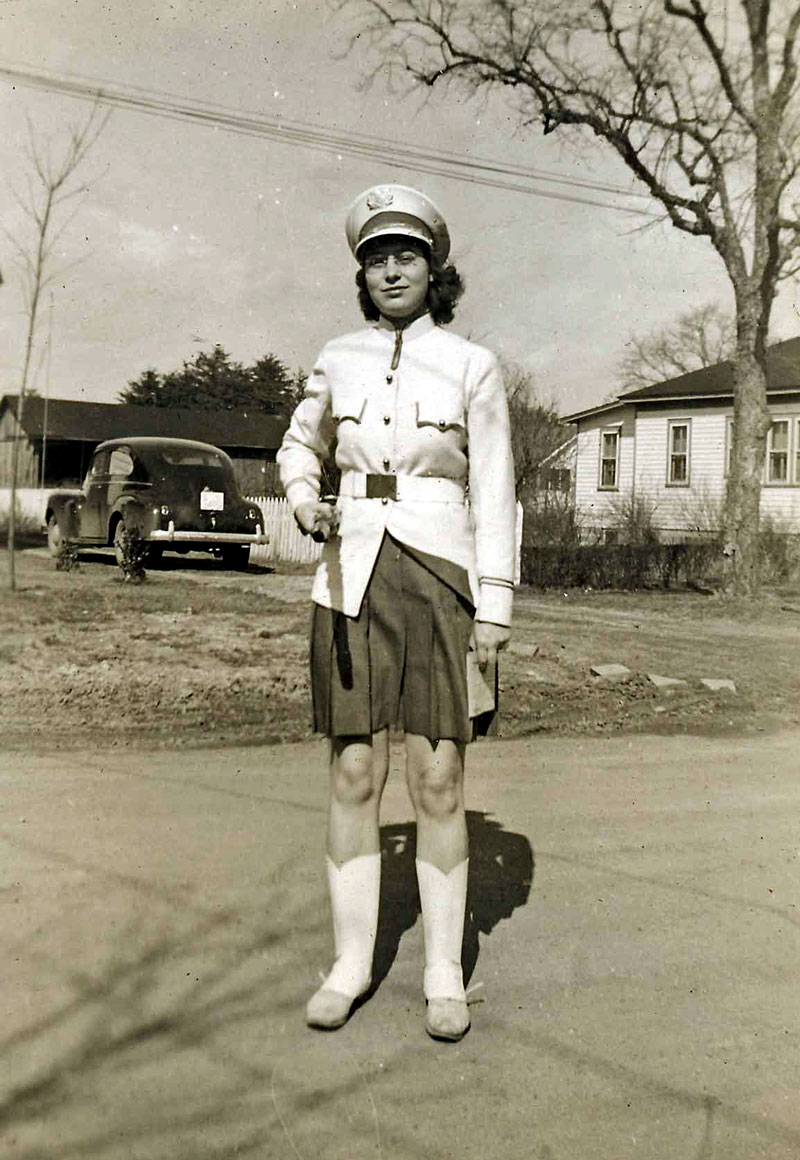 Mom, clarinet in hand, wearing the uniform of the Mary Washington College band. Her father also played, among other instruments, the clarinet. View full size

