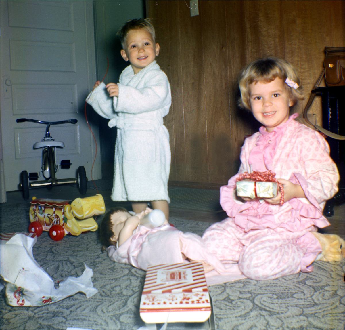 This is my father and his sister on Christmas in 1964. Scanned from a Kodak safety negative. View full size.