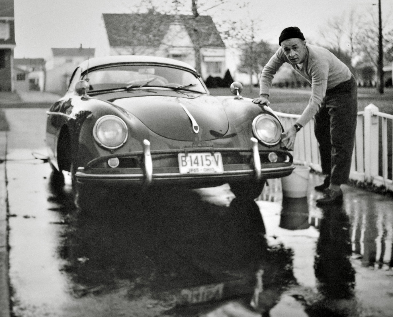 My dad always loved those little sports cars. Ohio. View full size.