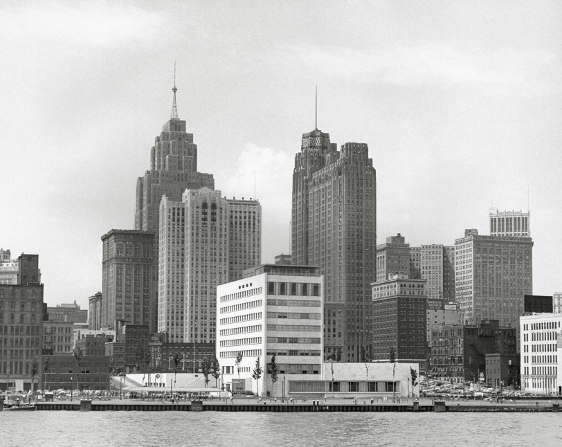 Detroit skyline, 1952. Photo taken by Shegoi from boat on the Detroit River. View full size.
