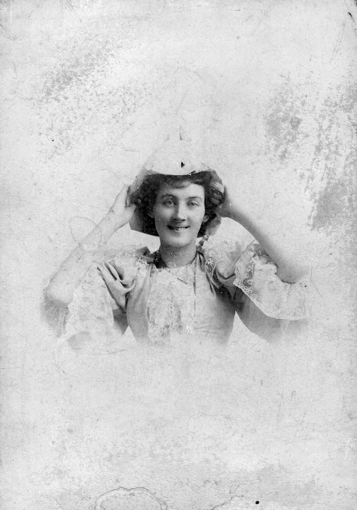 My wife's great aunt, Edna Moor, who came from Birmingham, Alabama.  She later had the ambition to become an opera singer and moved to New York.  This photo must be from the early 1920s and was taken in Sacramento, California, probably on a visit to her brother. View full size.