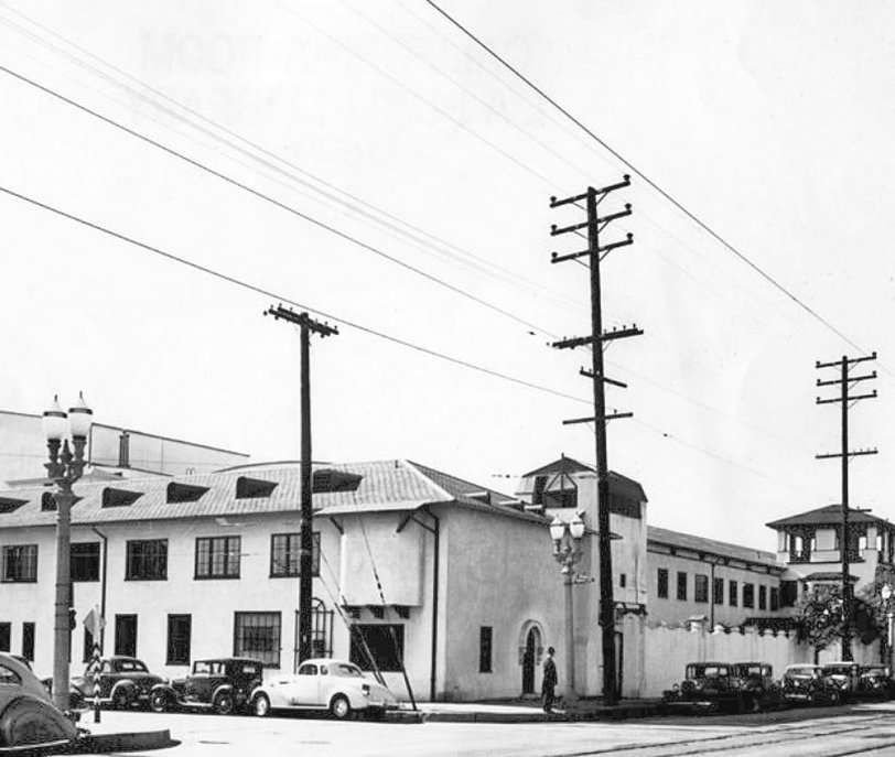 It was there, I got my photographic training films until early 1948, when, joined the special effects unit at Eagle-Lion, a lively young company which had taken over the old Fine Arts Studio on Sunset Boulevard. I worked there for about six years. View full size.
