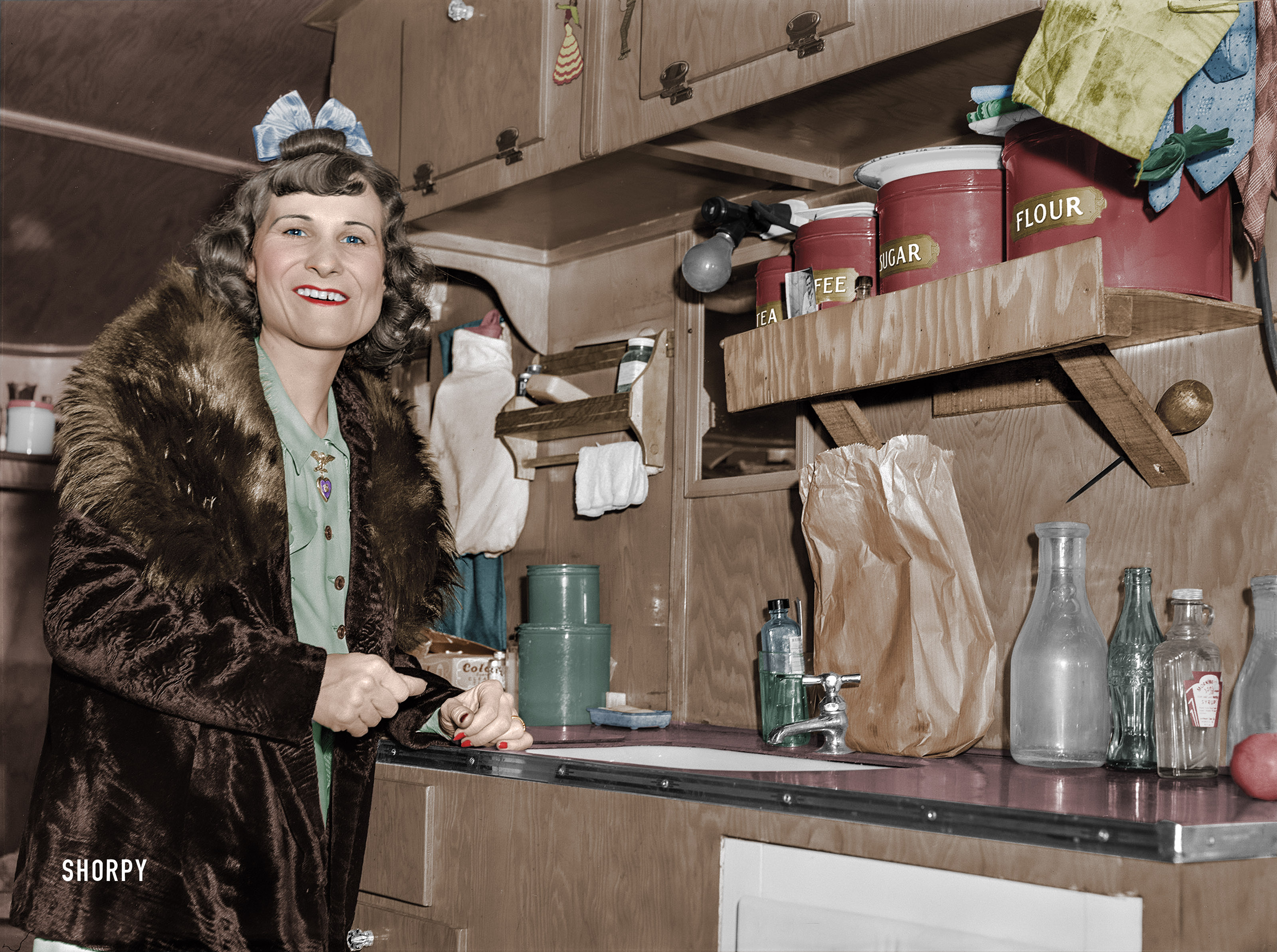 Here is my Colorized Version of this Shorpy photo. View full size.