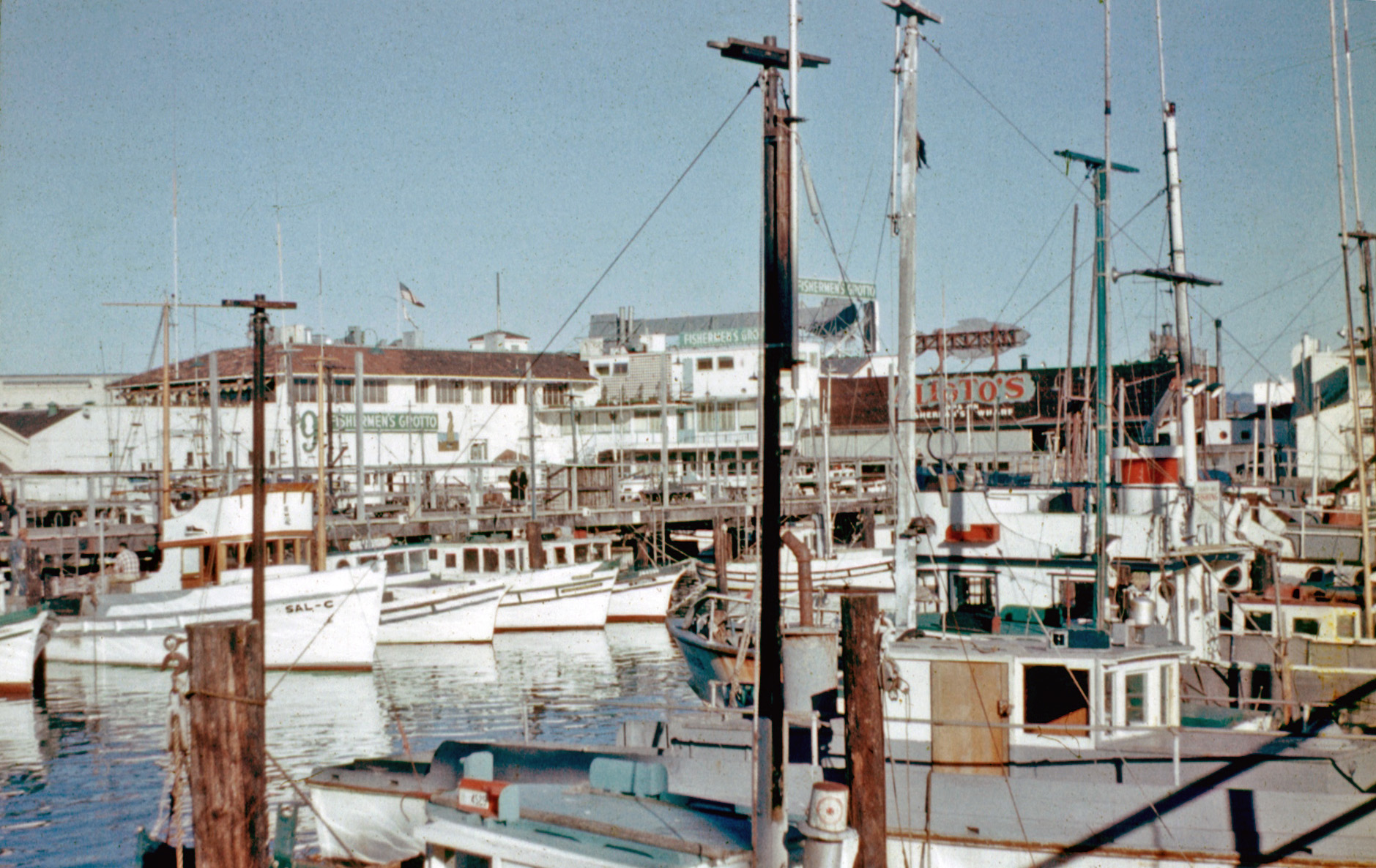 Fisherman's Wharf in San Francisco, circa 1958. This was a popular spot even back then, but has really undergone a Renaissance in recent years! View full size.