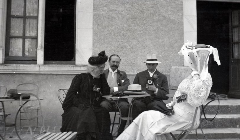 Another shot of the Trevor family with friends in France, 1904. View full size.
