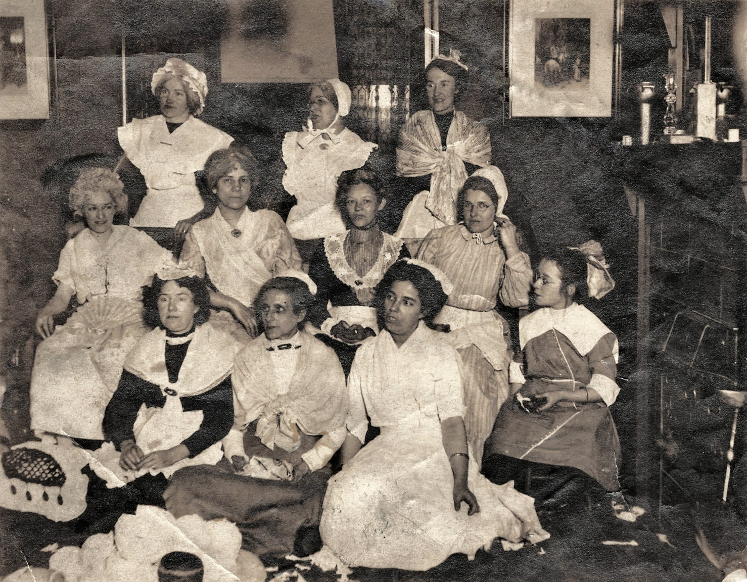 My great grandmother (center) either in Germany or Pennsylvania, I believe around 1900. View full size.