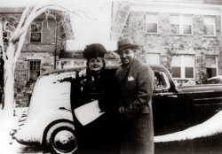 Baltimore, Maryland. December, 1940. Fan snapshot of the famous couple near Johns Hopkins Hospital. Photo acquired from a former theater projectionist in Fells Point around 1975. Gable and Lombard were both in town for checkups. Gable had oral surgery by Dr. B. Lucien Brun to remove a tooth and part of his jaw in an hour and a half operation that left the actor feeling "rotten". View full size.
RareYou rarely see celebrities smiling in today's candid pictures.
(ShorpyBlog, Member Gallery)