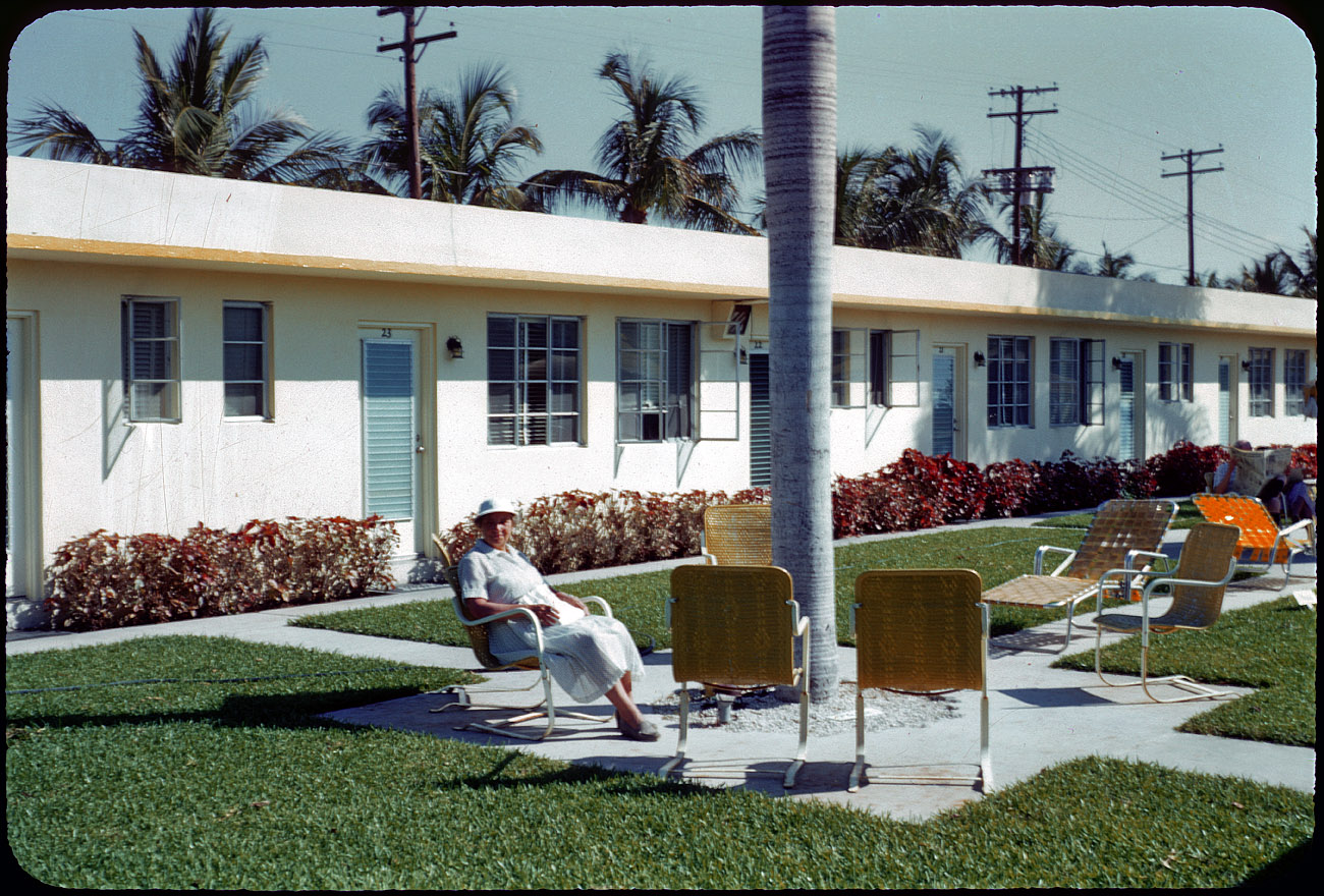 April 1957. "Mom's birthday, Key West, Florida." From Set 3 of found 35mm Kodachrome slides. View full size. No horseplay in the pool, kids!