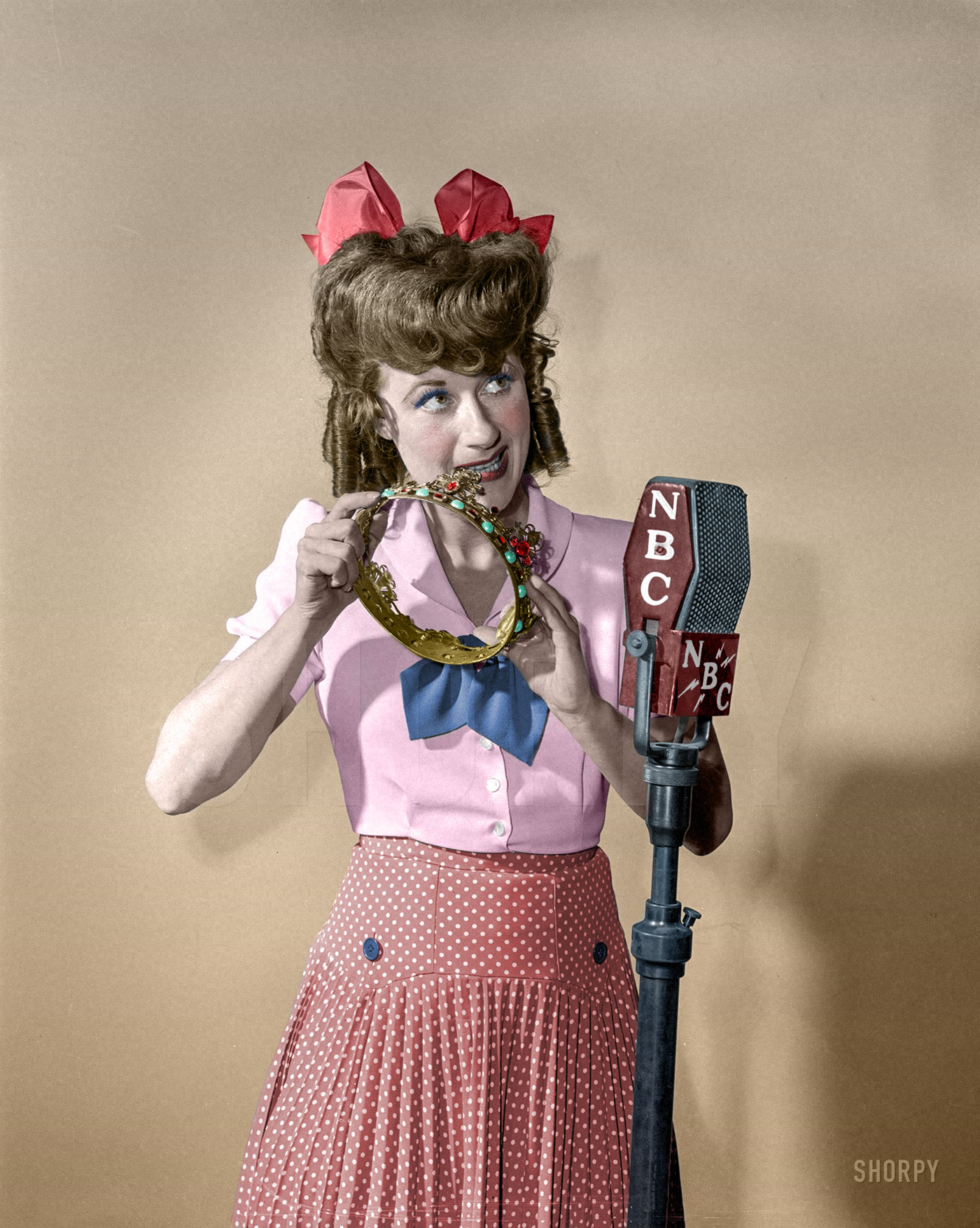 Comedienne Joan Davis, colorized from this Shorpy original. View full size.