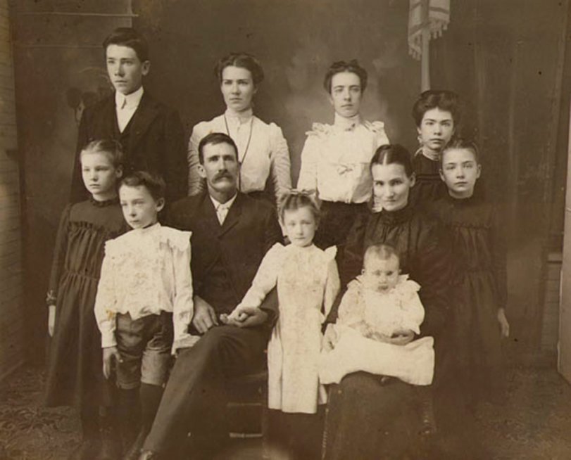 Marcellus Washington Hewitt and family, circa 1907 Minot, North Dakota.
