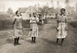 Mill Maids: 1913