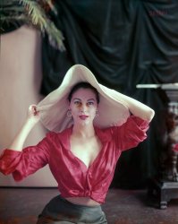 Rara Ava: 1954