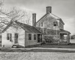 Circa 1930. "Henley House, ca. 1728, Princess Anne County, Virginia." 8x10 inch acetate negative by Frances Benjamin Johnston. View full size.