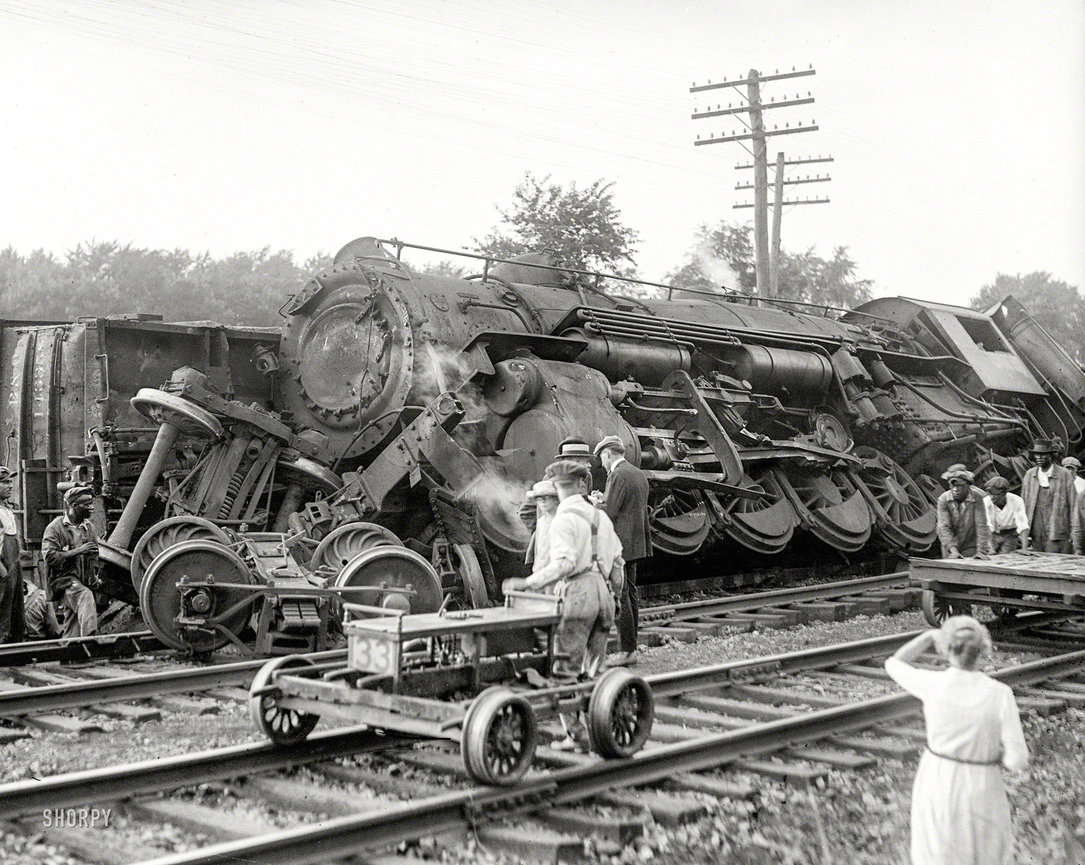 July 31, 1922. Laurel, Maryland. "Two B&O freights wrecked in head-on crash at Laurel switch." National Photo Company glass negative. View full size.