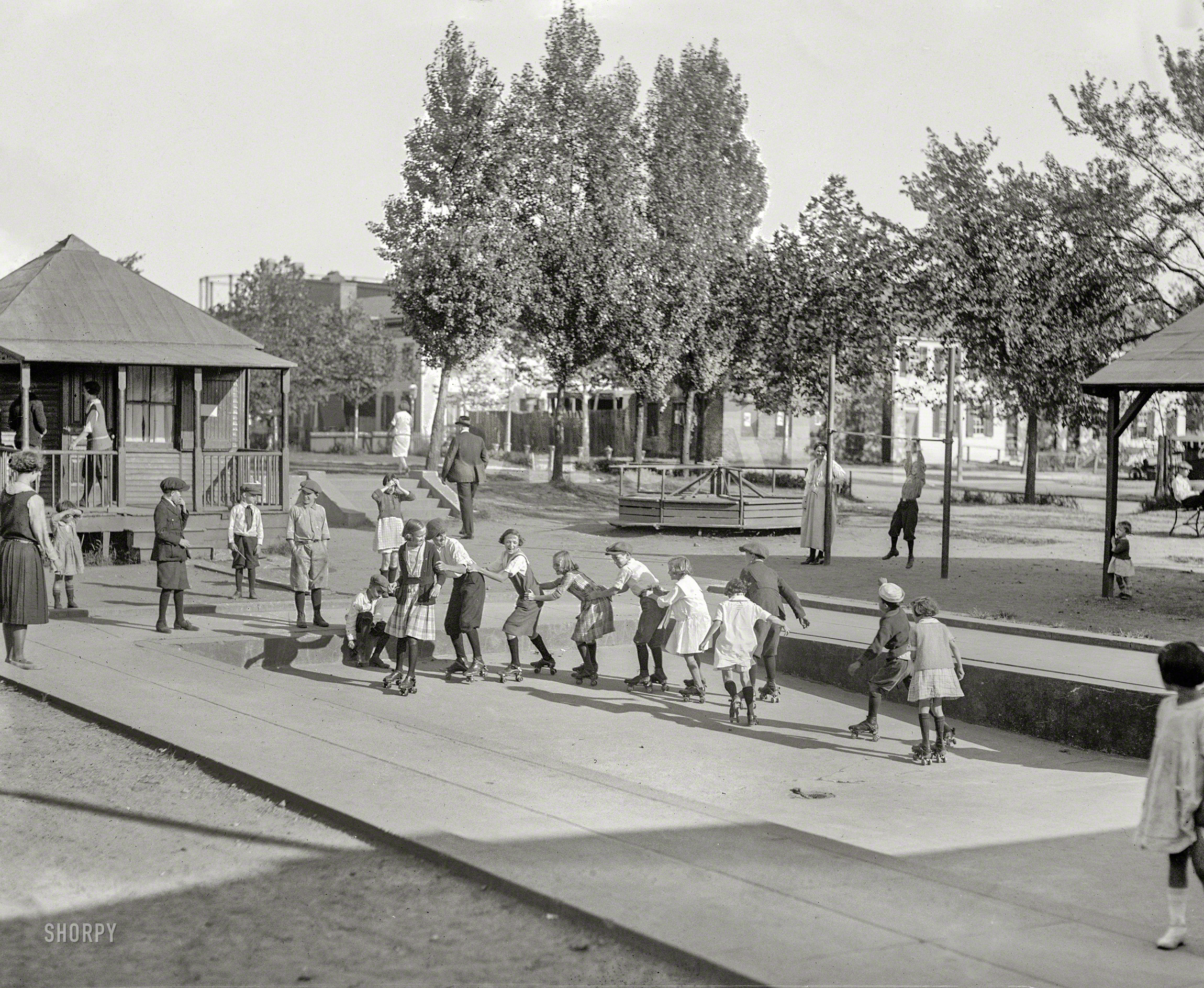 September 26, 1922. Washington, D.C. "Virginia Avenue playgrounds." Equipped with a skate pit. National Photo Company glass negative. View full size.