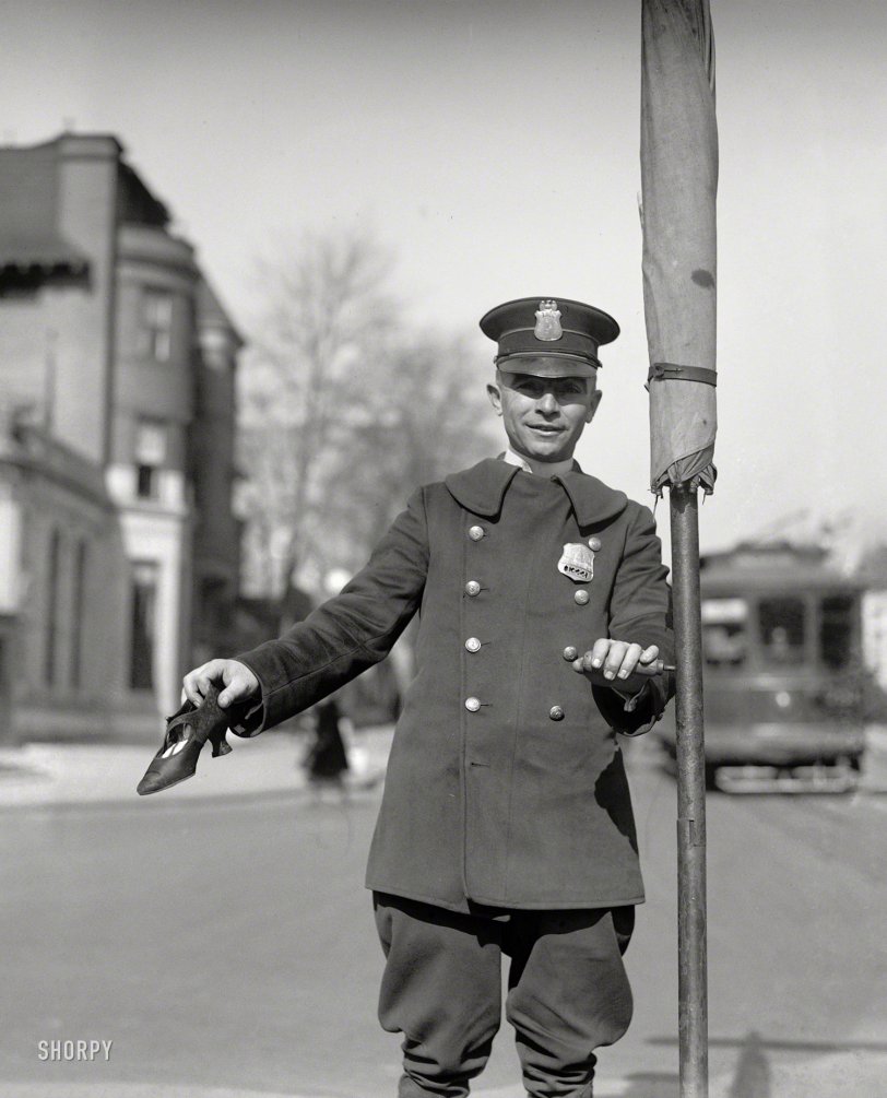 Foot Patrol: 1923