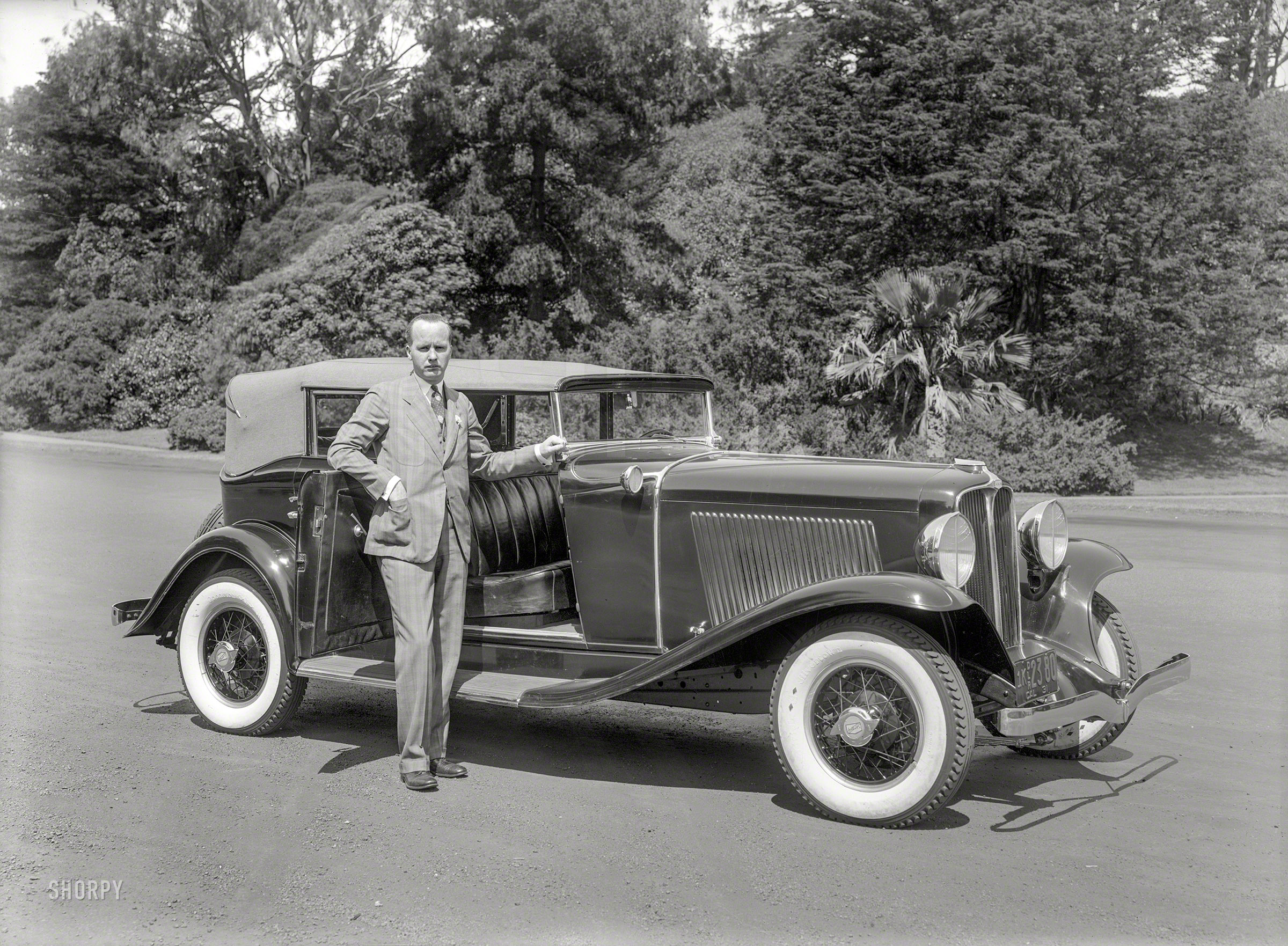 San Francisco, 1931. "Auburn at Golden Gate Park." Similar to the car seen earlier here. 5x7 inch glass negative by Christopher Helin. View full size.