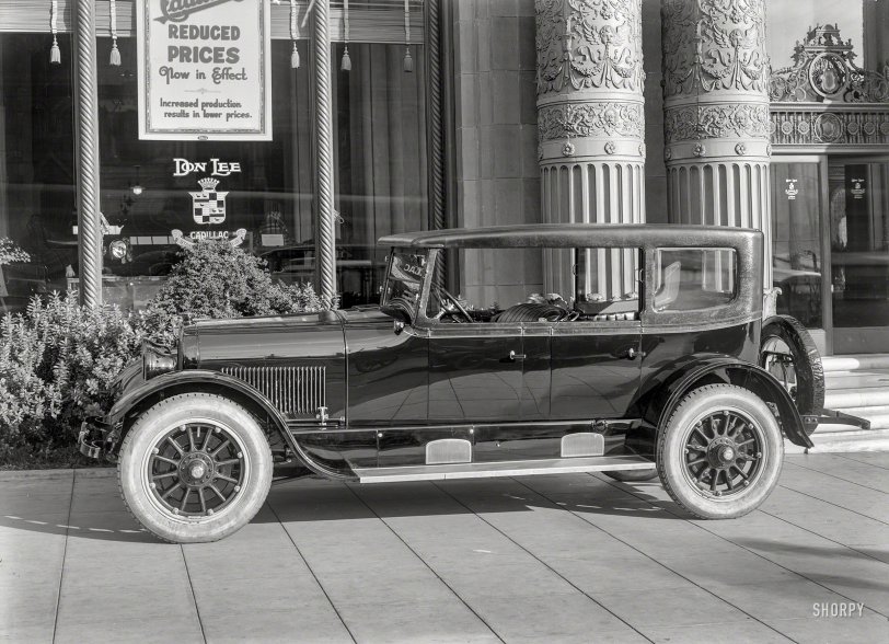 San Francisco circa 1924. "Don Lee Cadillac agency -- N.E. corner Van Ness &amp; O'Farrell." 5x7 glass negative by Christopher Helin. View full size.
