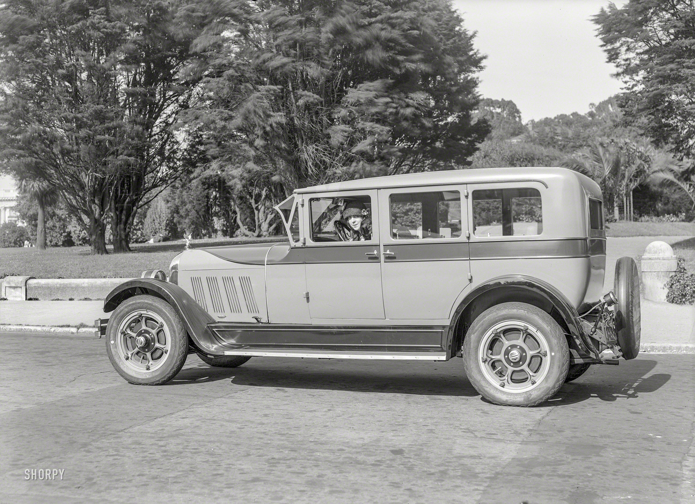 San Francisco circa 1928. "Auburn sedan." Latest exhibit in the Shorpy Diorama of Disappeared Dreadnoughts. Glass negative by Christopher Helin. View full size.