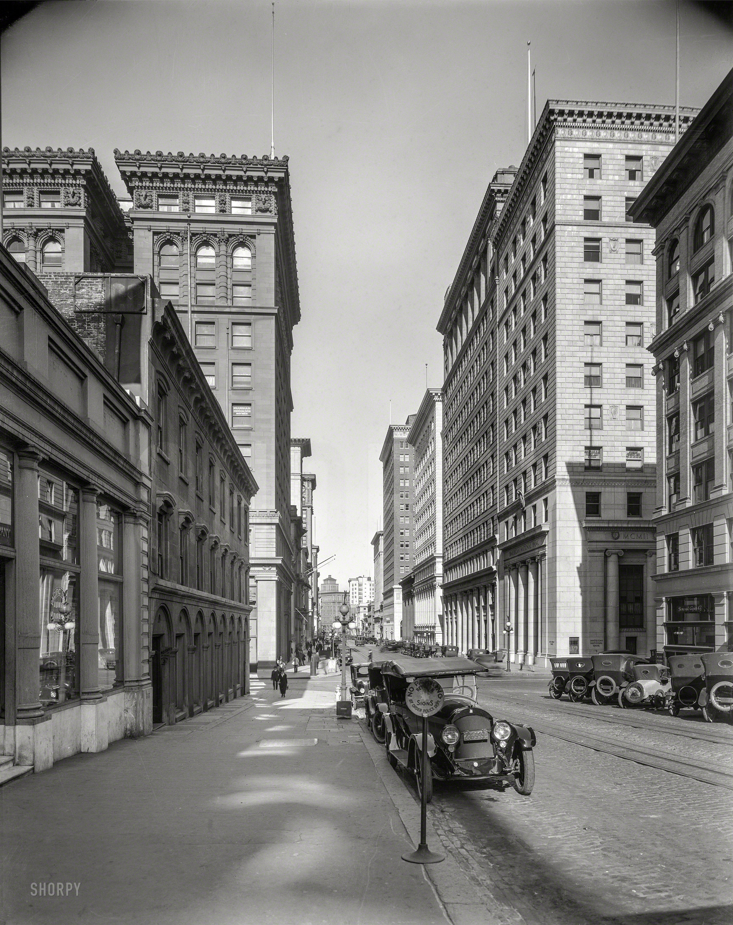 San Francisco, 1921. "California Street east from Montgomery." 8x10 nitrate negative, late of the Wyland Stanley/Marilyn Blaisdell collections. View full size.