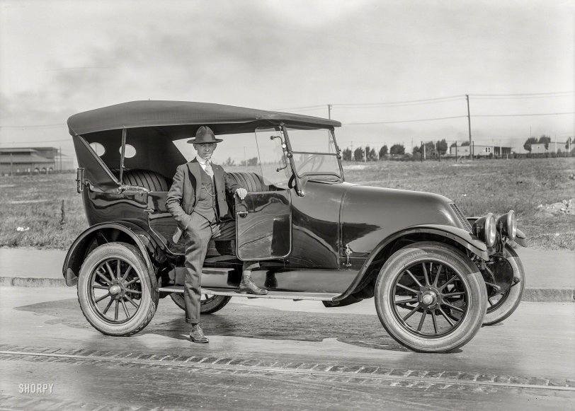 San Francisco circa 1918. "Franklin touring car." Latest specimen in the Shorpy Sideshow of Air-Cooled Oddities.  5x7 glass plate by Chris Helin. View full size.
