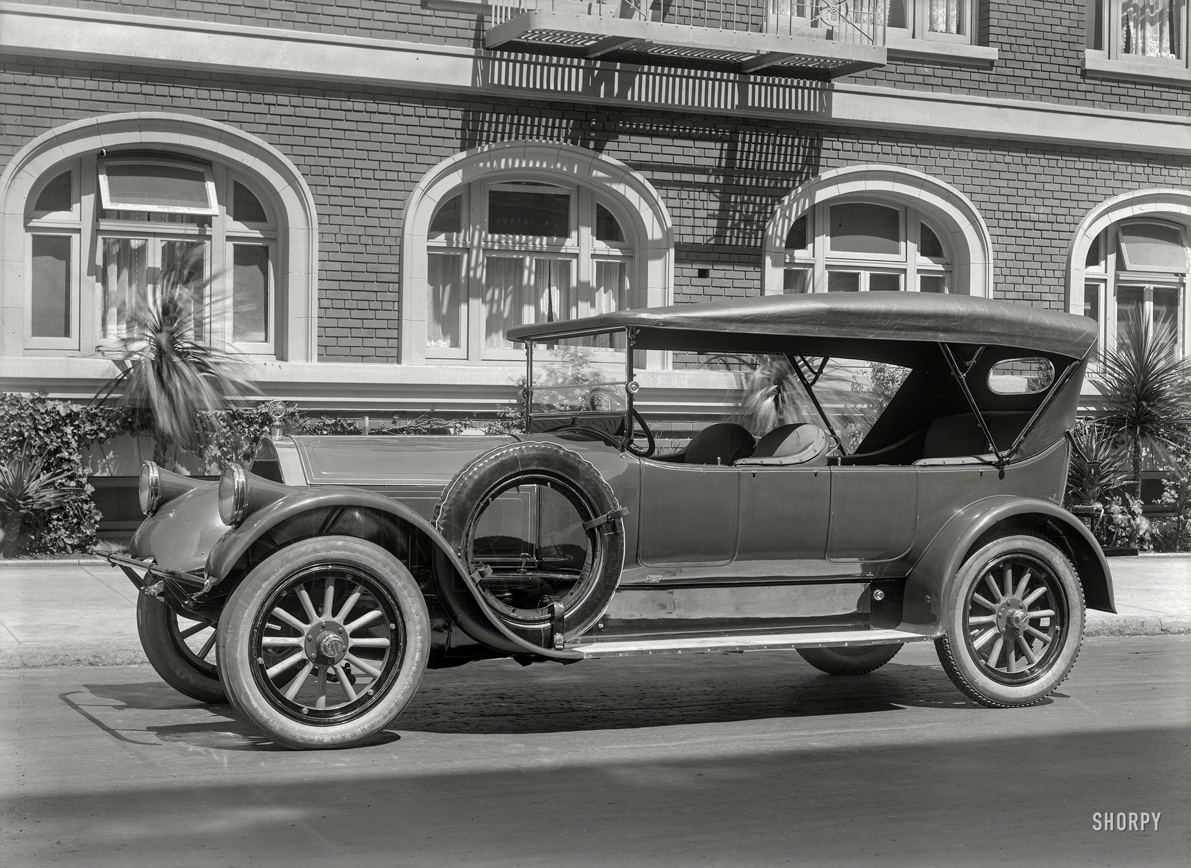 San Francisco circa 1920. "Pierce-Arrow Model 31 touring car." Latest chapter in the Shorpy Anthology of Antique Autos. 5x7 glass negative. View full size.