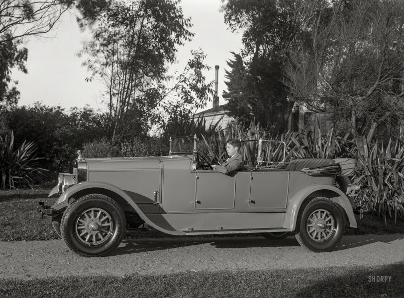 San Francisco, 1928. "Franklin dual cowl phaeton." Date night for Andy Hardy? 5x7 glass negative by Christopher Helin. View full size.
