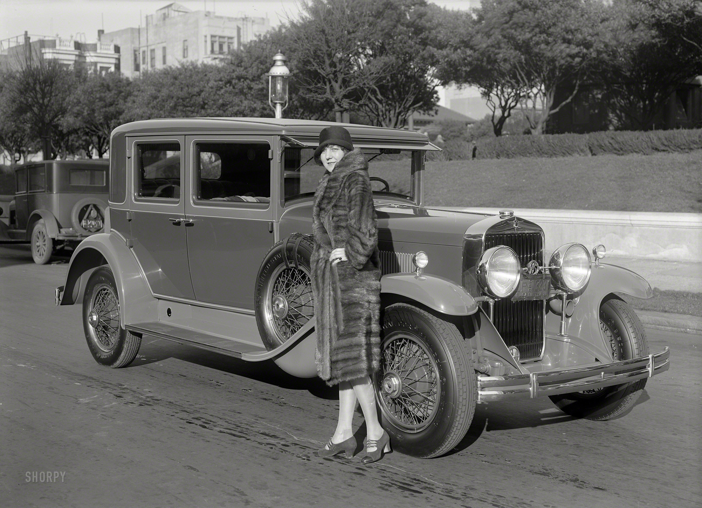 San Francisco, 1928. "LaSalle 328 sedan." Latest entry in the Shorpy Register of Ill-Fated Phaetons. 5x7 glass negative by Christopher Helin. View full size.
